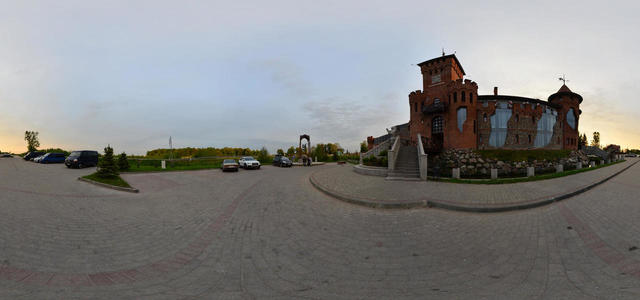 На площади у замка музея Nesselbeck