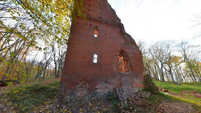 Balga Castle, outside