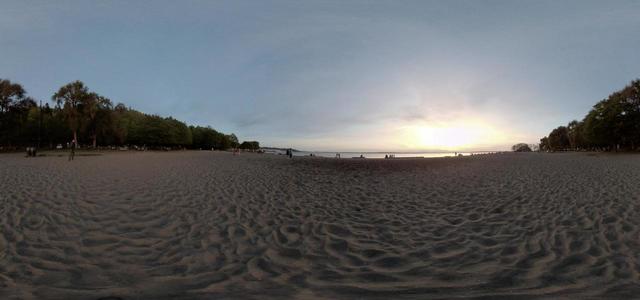 In the center of the beach of the Golden Gardens Park