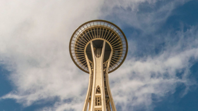 Фонтан, возле Space Needle