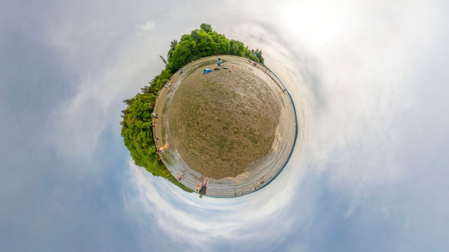 Пляж в парке Dash Point после карантина