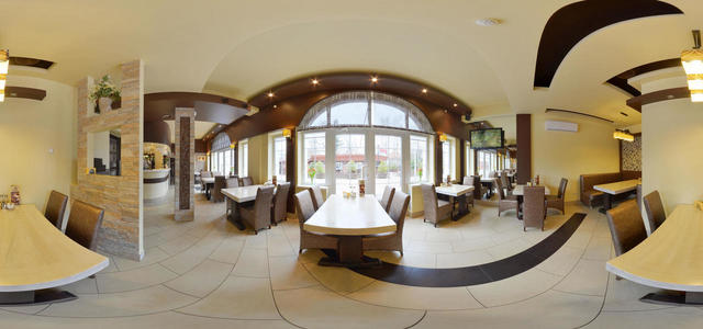 Cafe Loved - main hall