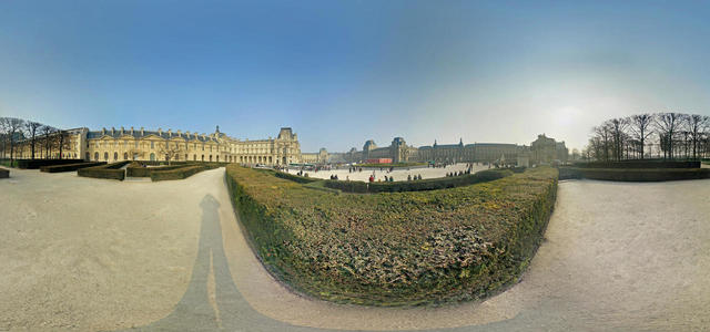 The Louvre. Garden.