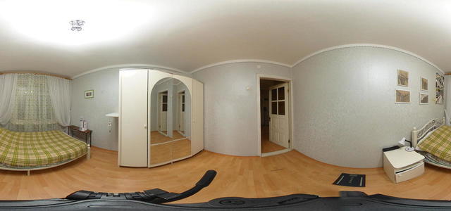 R0010281