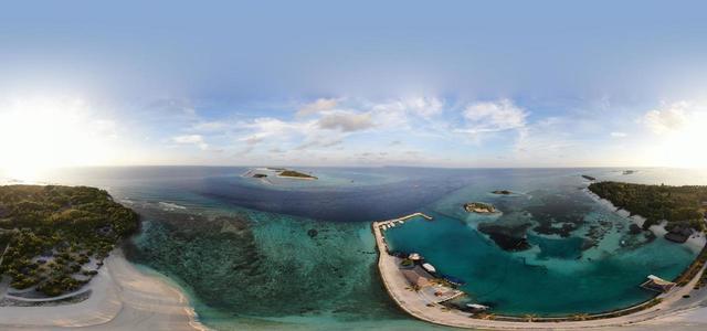 Отель Adaaran Select Hudhuranfushi, остров Лохифуши, атолл Северный Каафу, Мальдивы