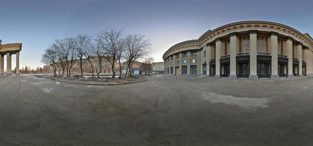Левая сторона театра