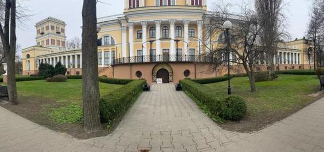 Дворец Румянцевых Паскевичей