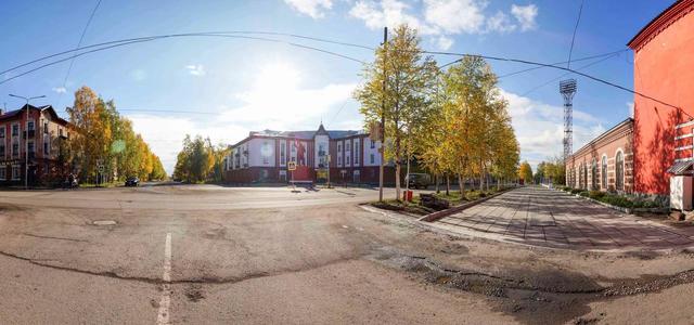 Kirova street. Near Kirov, 26 (Inta arch) (2)