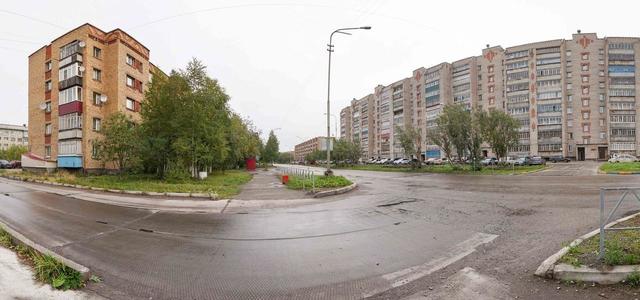 Улица Мира. Рядом Мира, 50