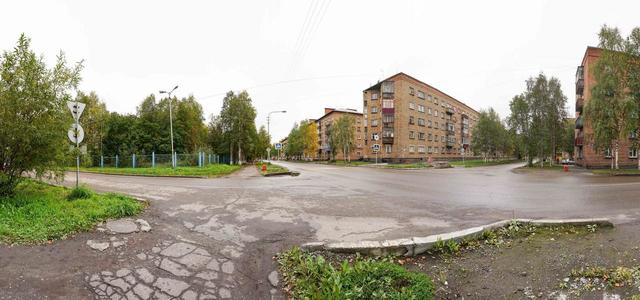 Улица Мира. Рядом ЦВР