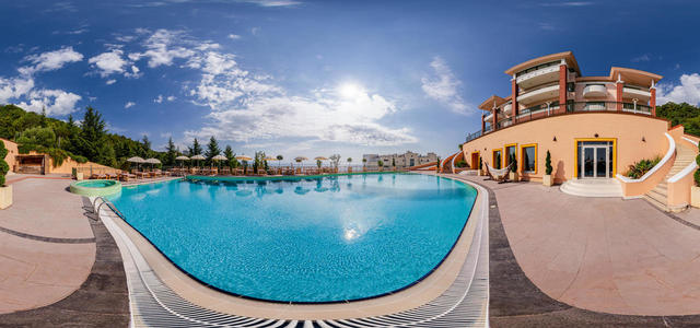 MORE SPA&amp;RESORT, Вилла 1, открытый бассейн