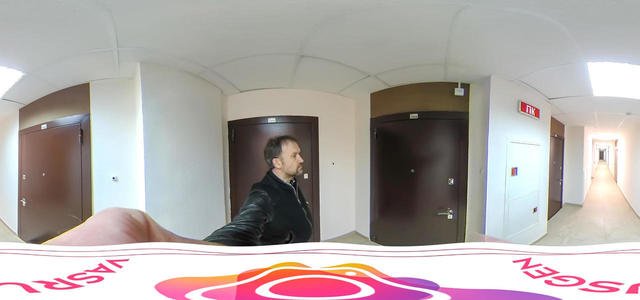 11.DOOR HALL