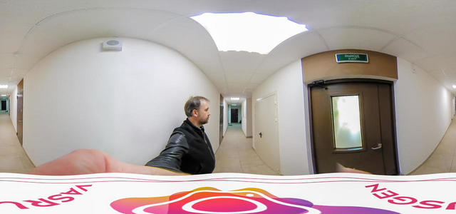 10. FLOOR HALL
