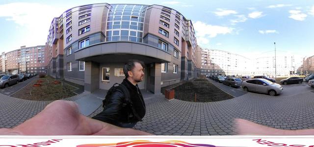 03.У ПОДЪЕЗДА