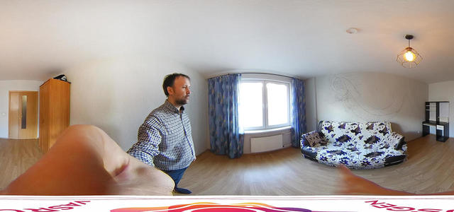 11.ROOM2