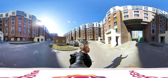 06.У АРКИ ВО ДВОРЕ