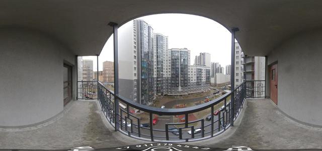 07. TRANSITIONAL BALCONY