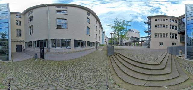 [C] Modellbauwerkstatt und Aufzug