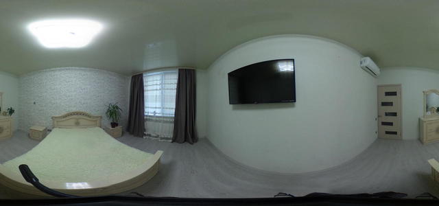 R0011272[1]