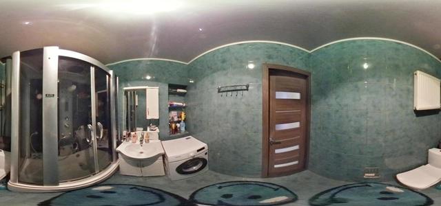 Bathroom 1 floor
