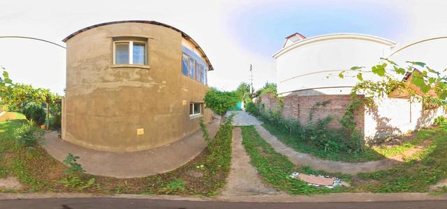 Yard 2