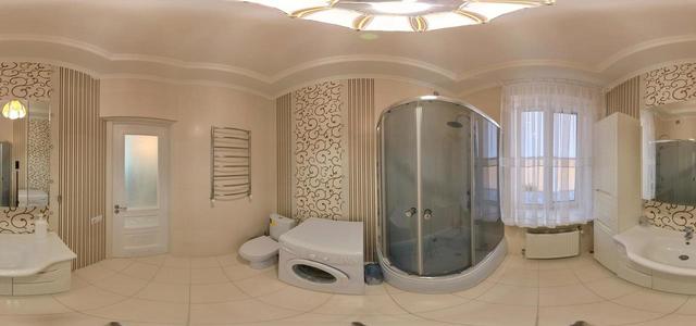 Bathroom 1 floor