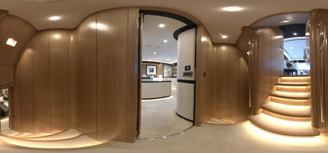 Staircases: salon, guests, master