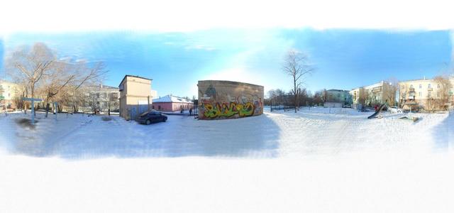 Yard at the polyclinic near the street. Komsomolskaya.