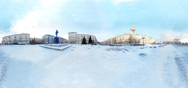 Площадь Орджоникидзе. Памятник