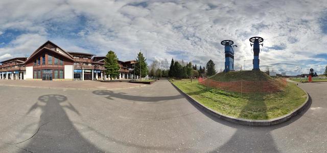PXL 20210429 162900812.PHOTOSPHERE